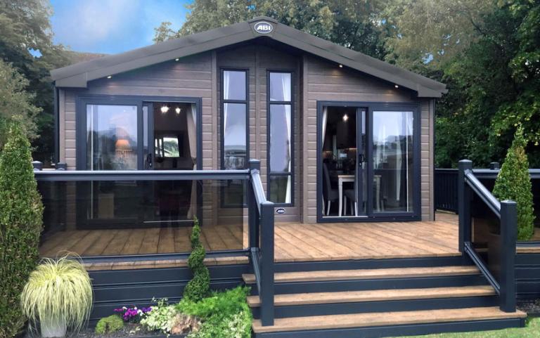 Luxury Lodge with exterior Decking area