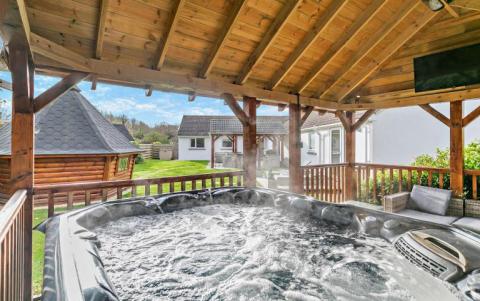 Hot tub luxury