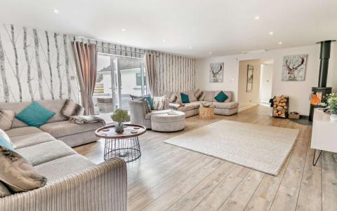Living room at Riverside Retreat 